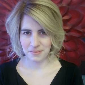 Meet your Posher, Vivian rose